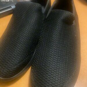 Men’s Sz 10 Skechers Goga Max